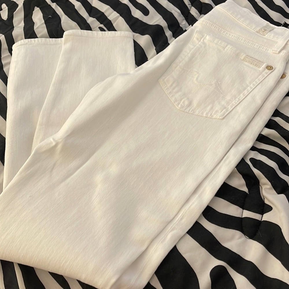 7 For all mankind when is there mid rise white skinny jeans!!!!!